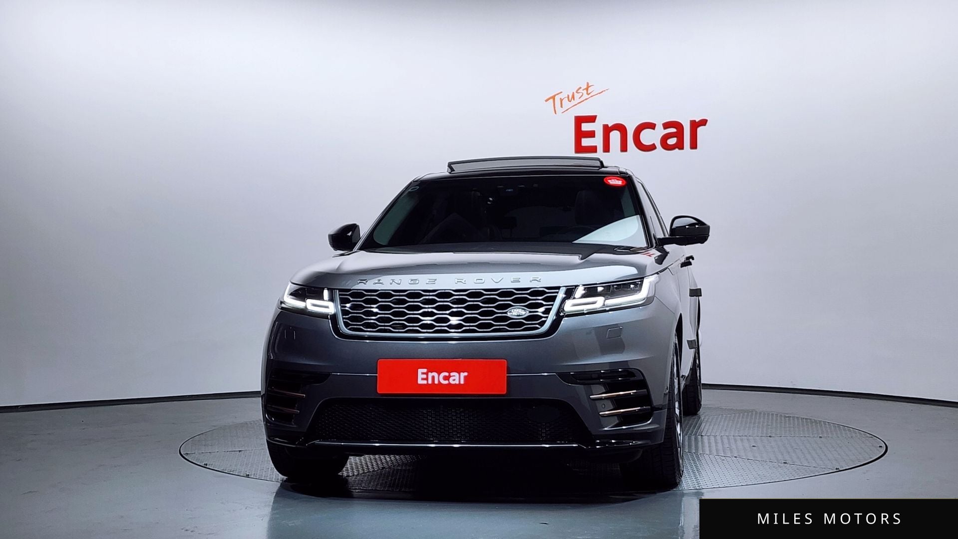 Land Rover Range Rover Velar 2018 — миниатюра 3