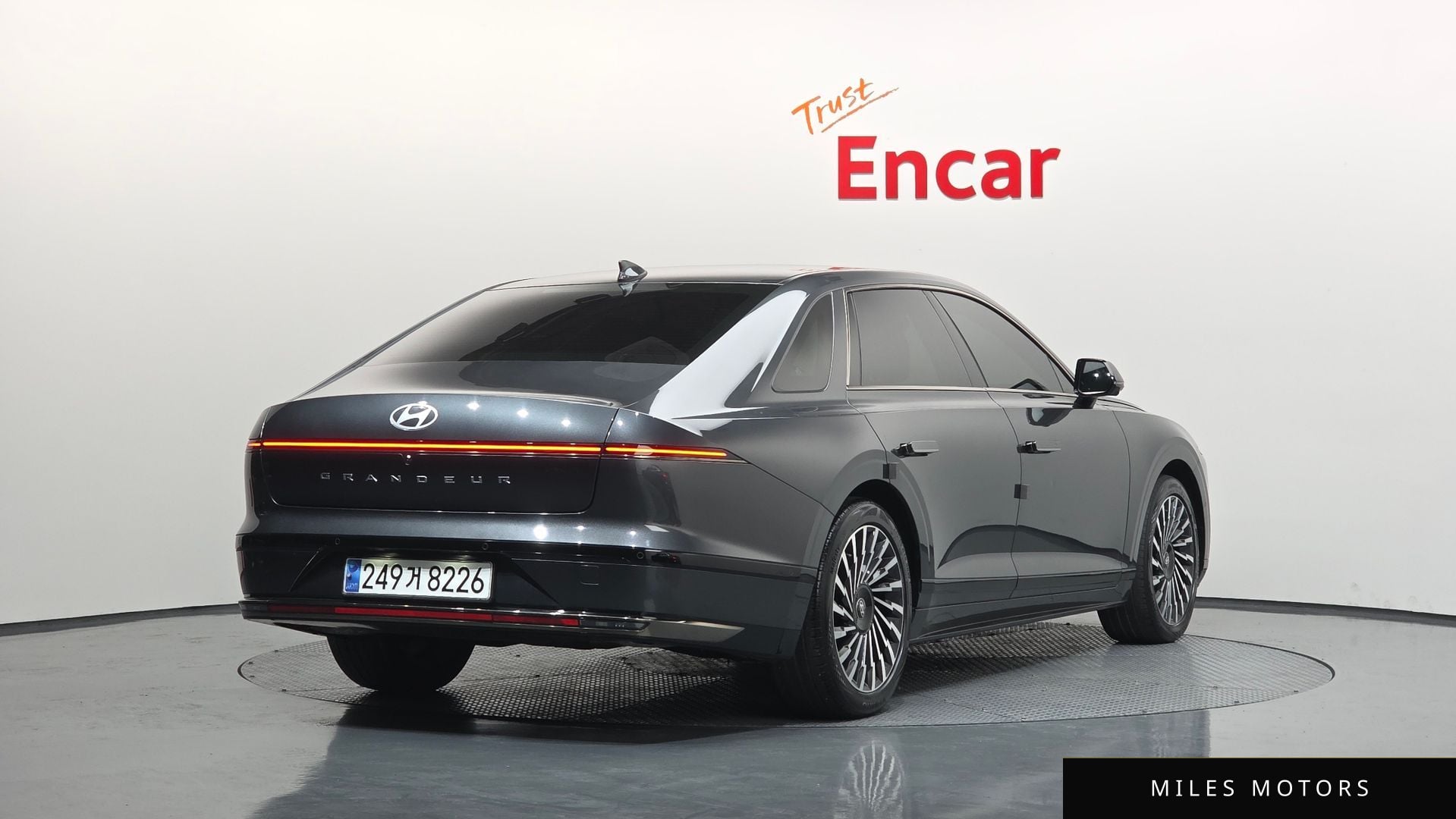 Hyundai 그랜저 하이브리드 (GN7) 2023 — миниатюра 2