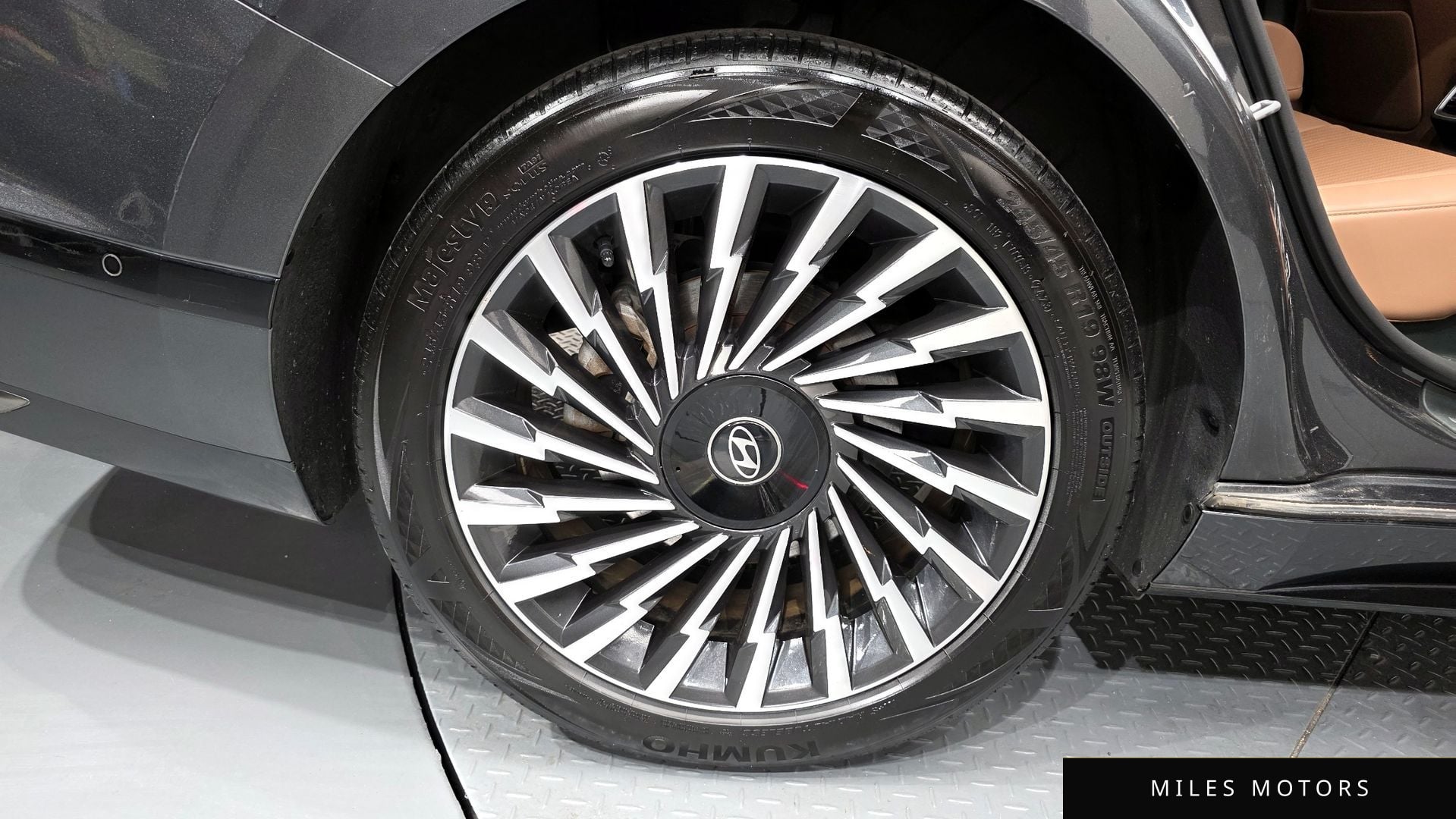 Hyundai 그랜저 하이브리드 (GN7) 2023 — миниатюра 5