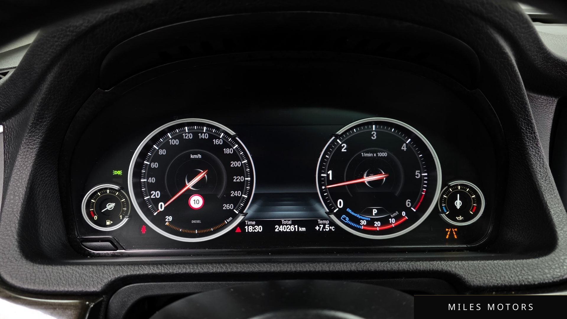 BMW 5 Series GT (F07) 2015 — миниатюра 8