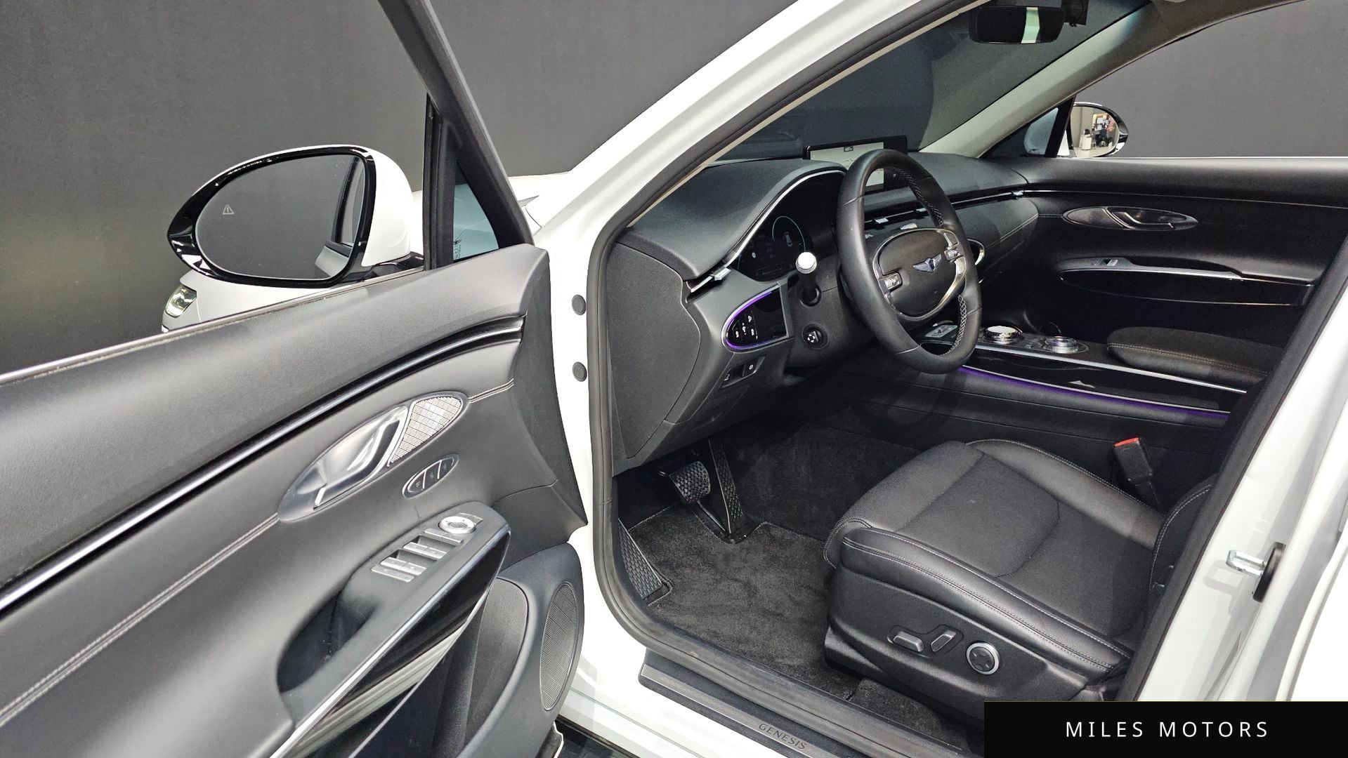 Genesis GV70 2022 — миниатюра 10