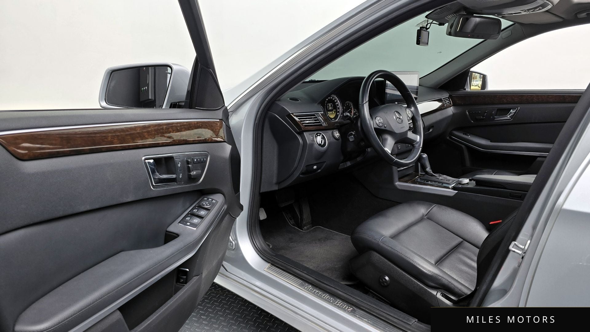 Mercedes-Benz E-Class W212 2011 — миниатюра 11
