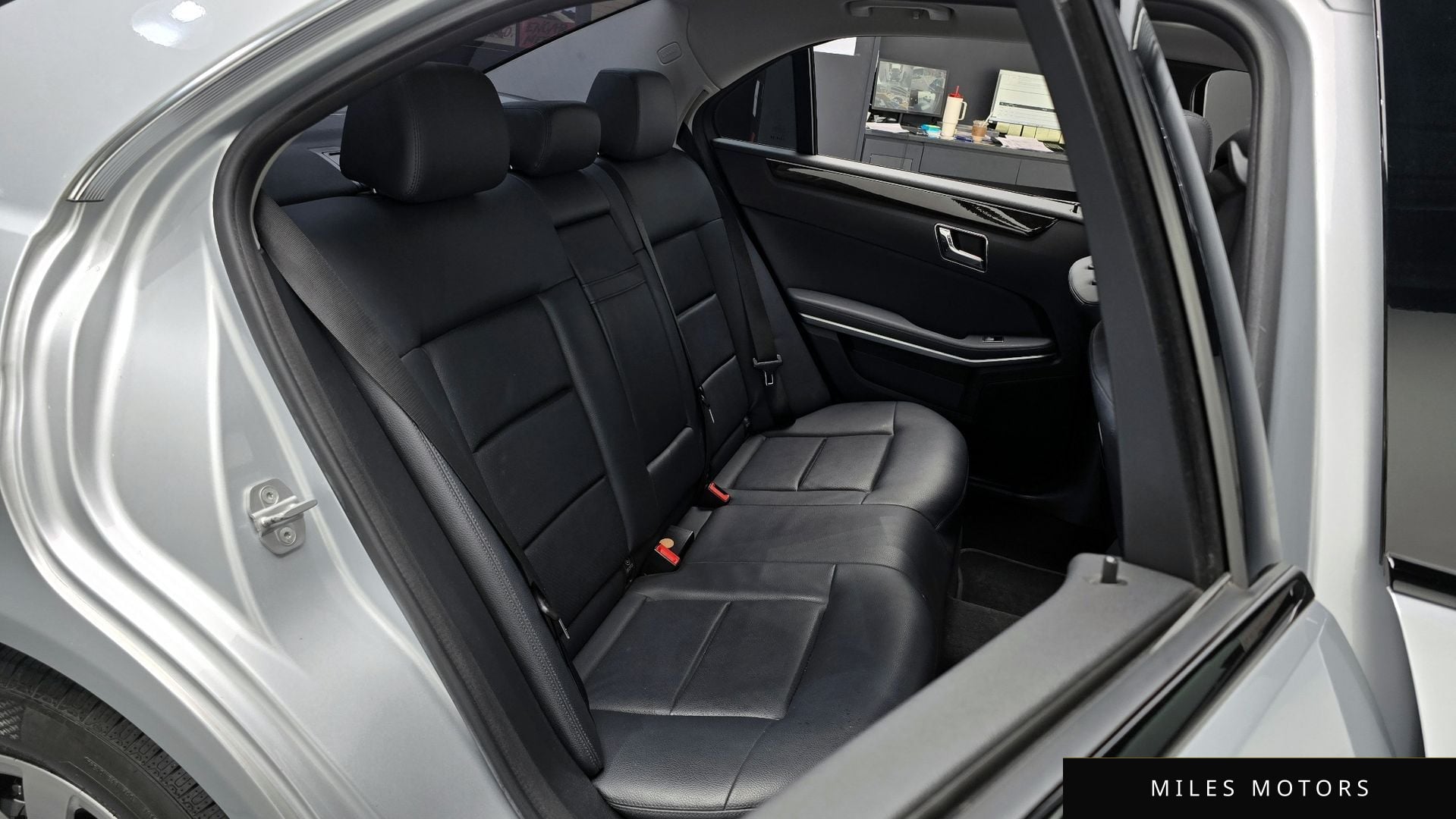 Mercedes-Benz E-Class W212 2011 — миниатюра 12