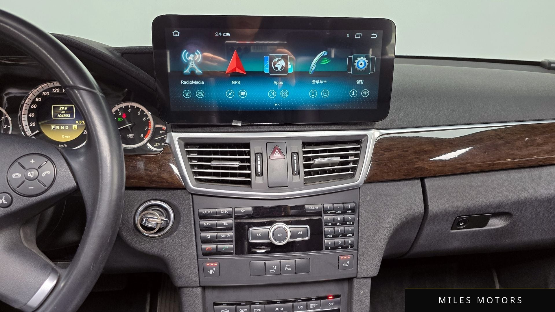 Mercedes-Benz E-Class W212 2011 — миниатюра 16