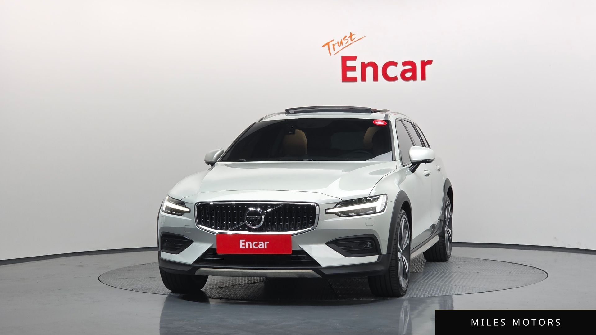 Volvo V60 2021 — миниатюра 3