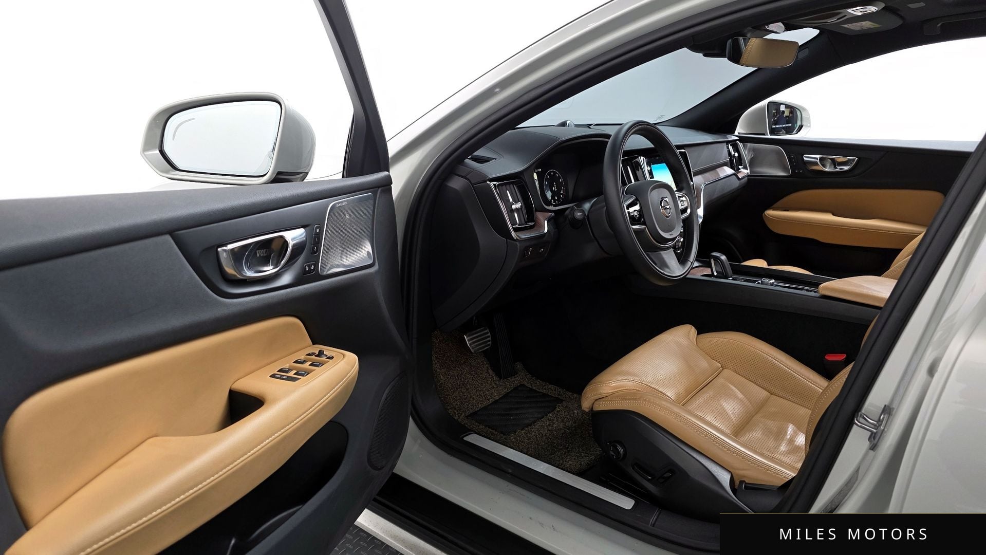 Volvo V60 2021 — миниатюра 10