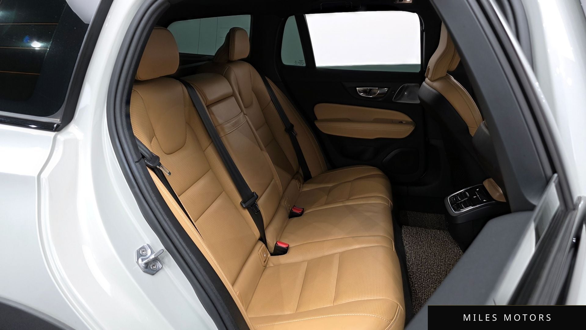Volvo V60 2021 — миниатюра 12