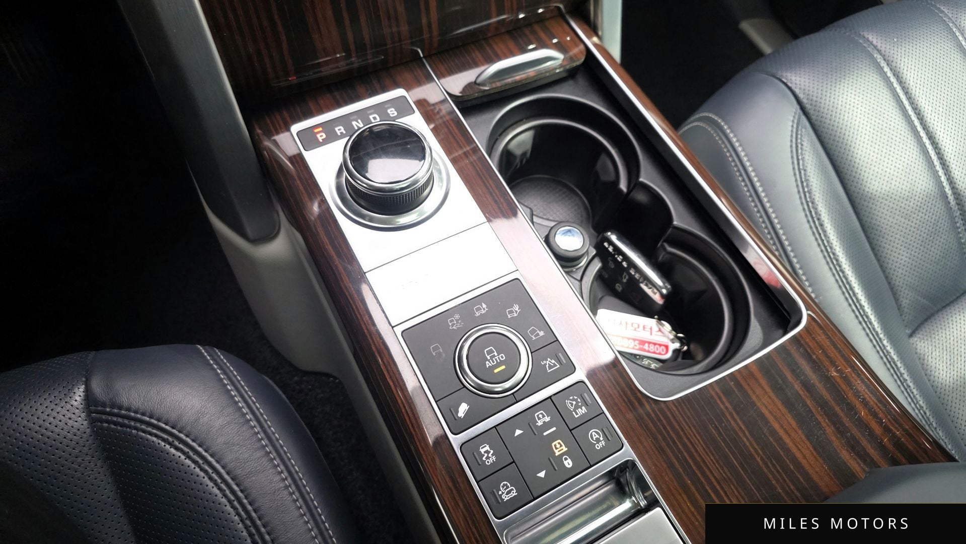 Land Rover 레인지로버 2017 — миниатюра 8