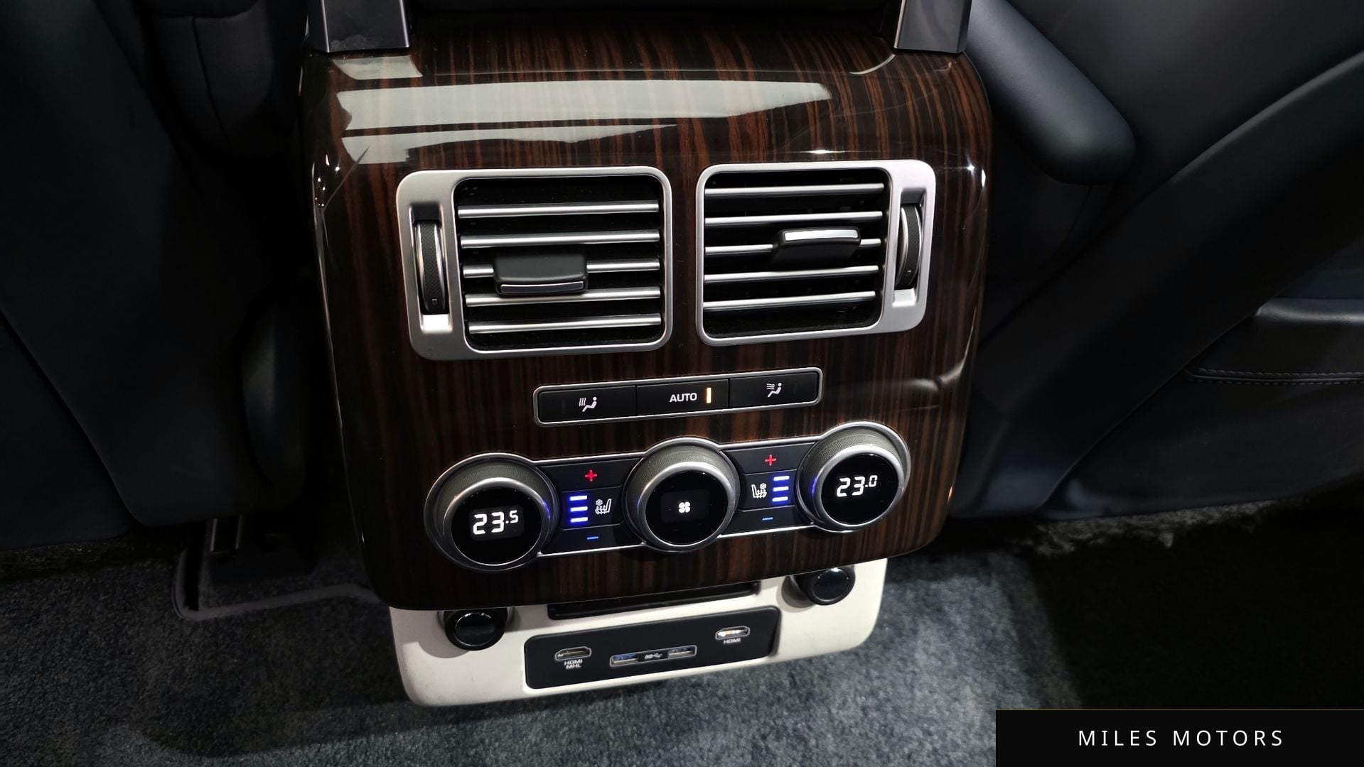 Land Rover 레인지로버 2017 — миниатюра 18