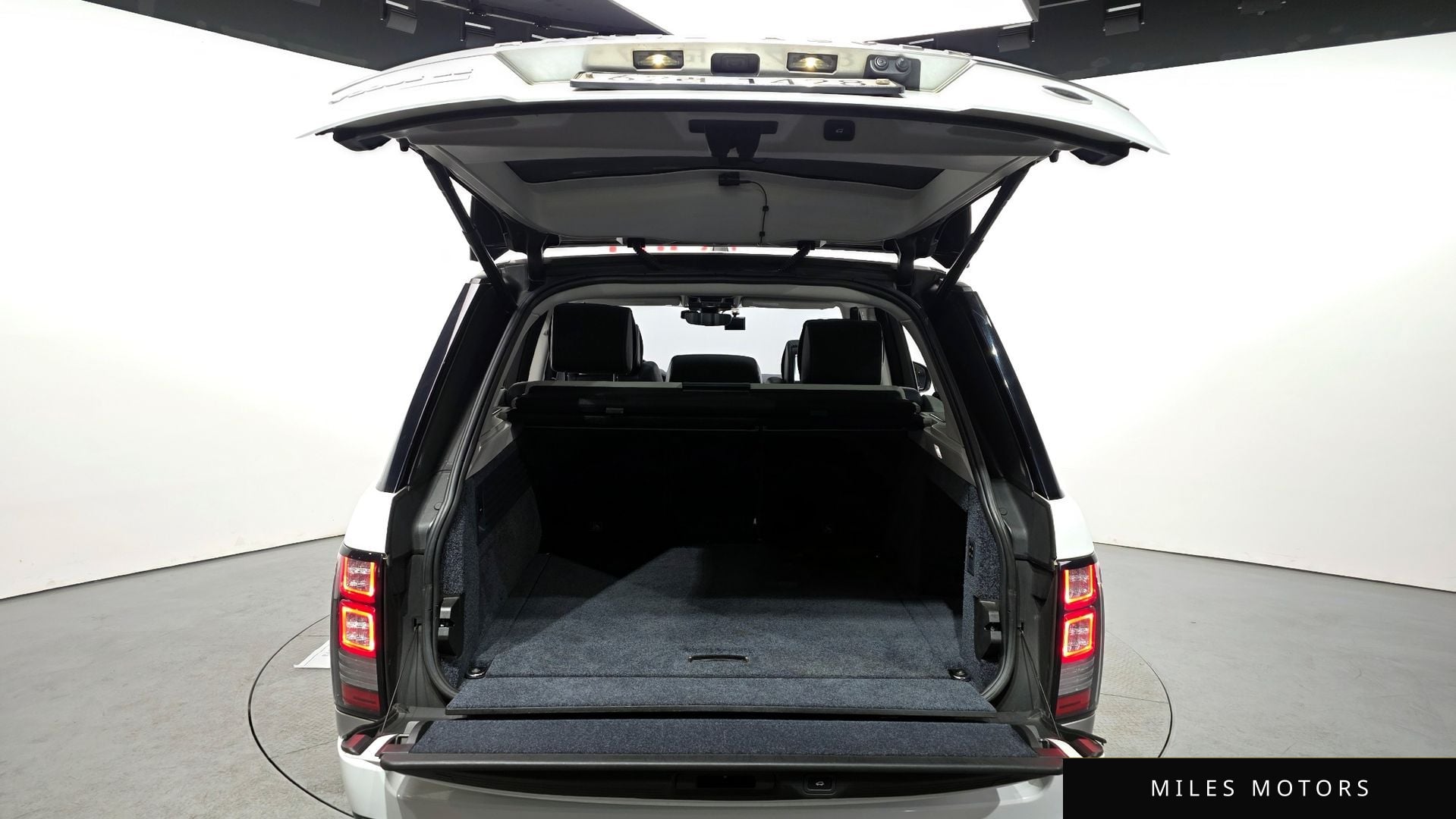 Land Rover 레인지로버 2017 — миниатюра 20