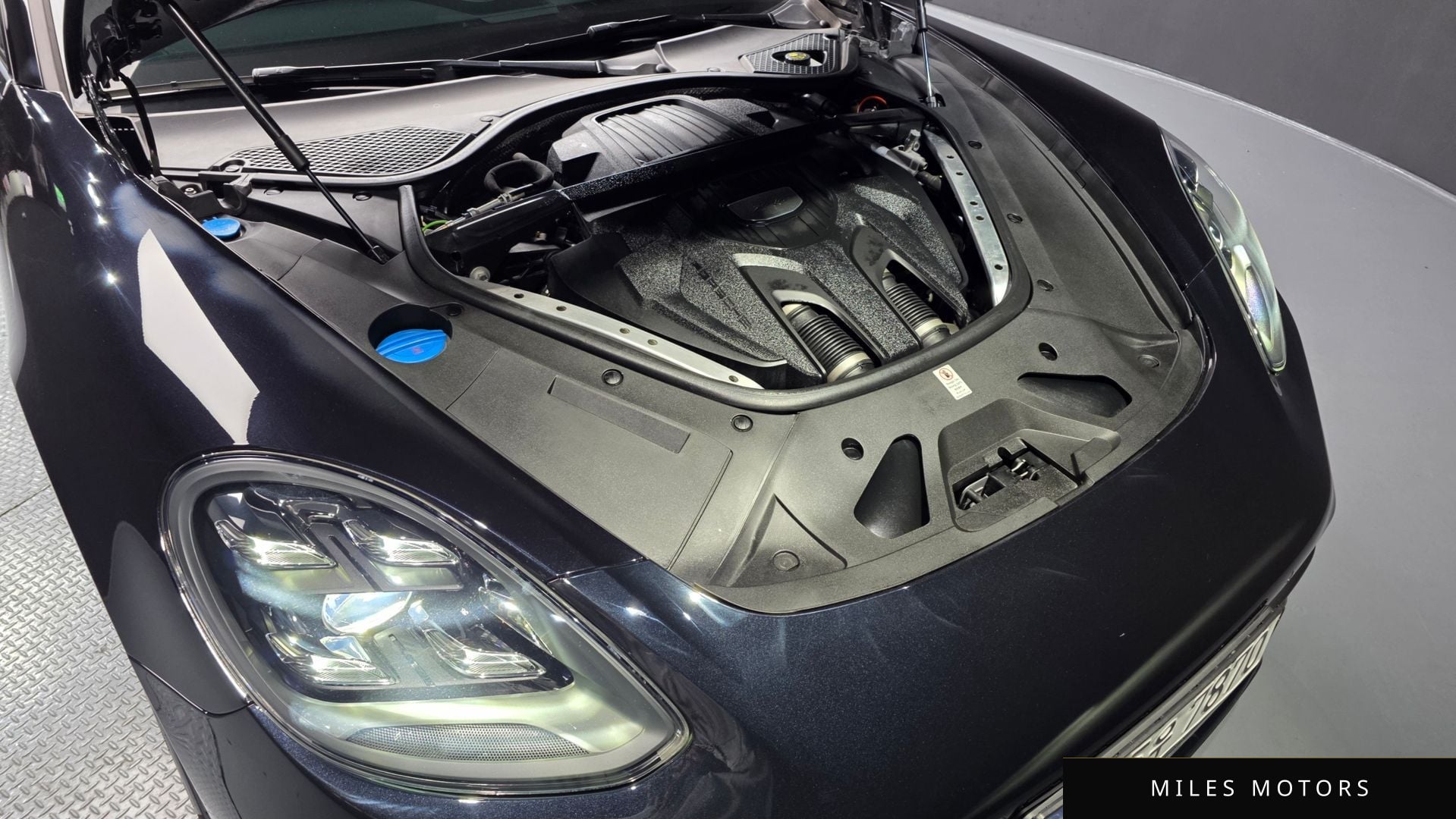 Porsche Panamera 2021 — миниатюра 6