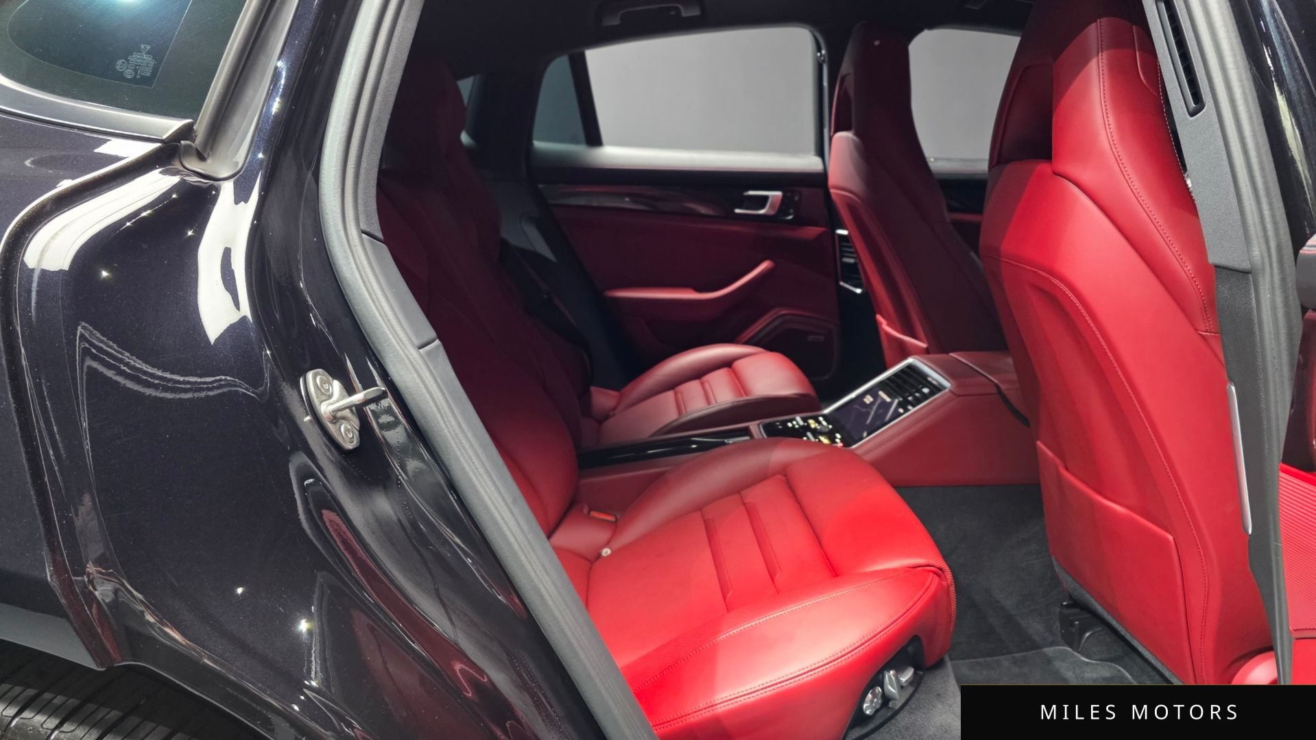 Porsche Panamera 2021 — миниатюра 12