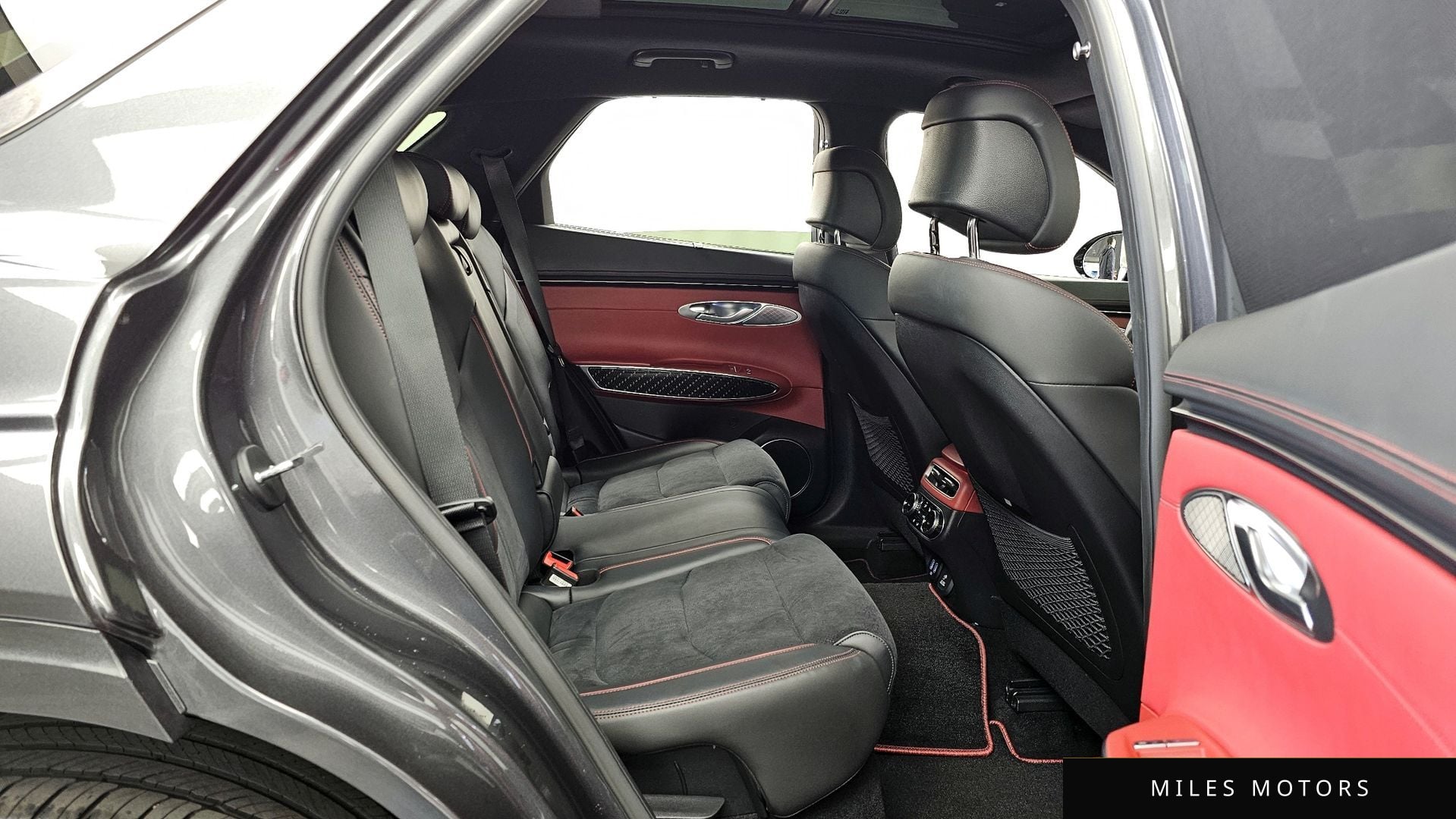 Genesis GV70 2021 — миниатюра 12