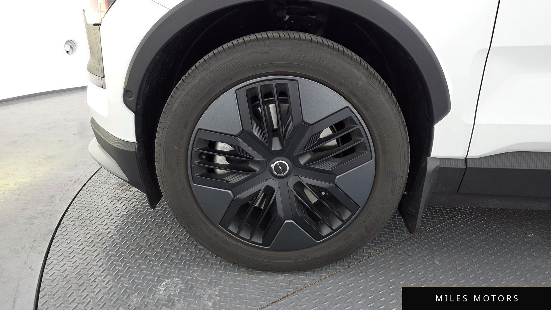 Volvo EX30 크로스 컨트리 2026 — миниатюра 5
