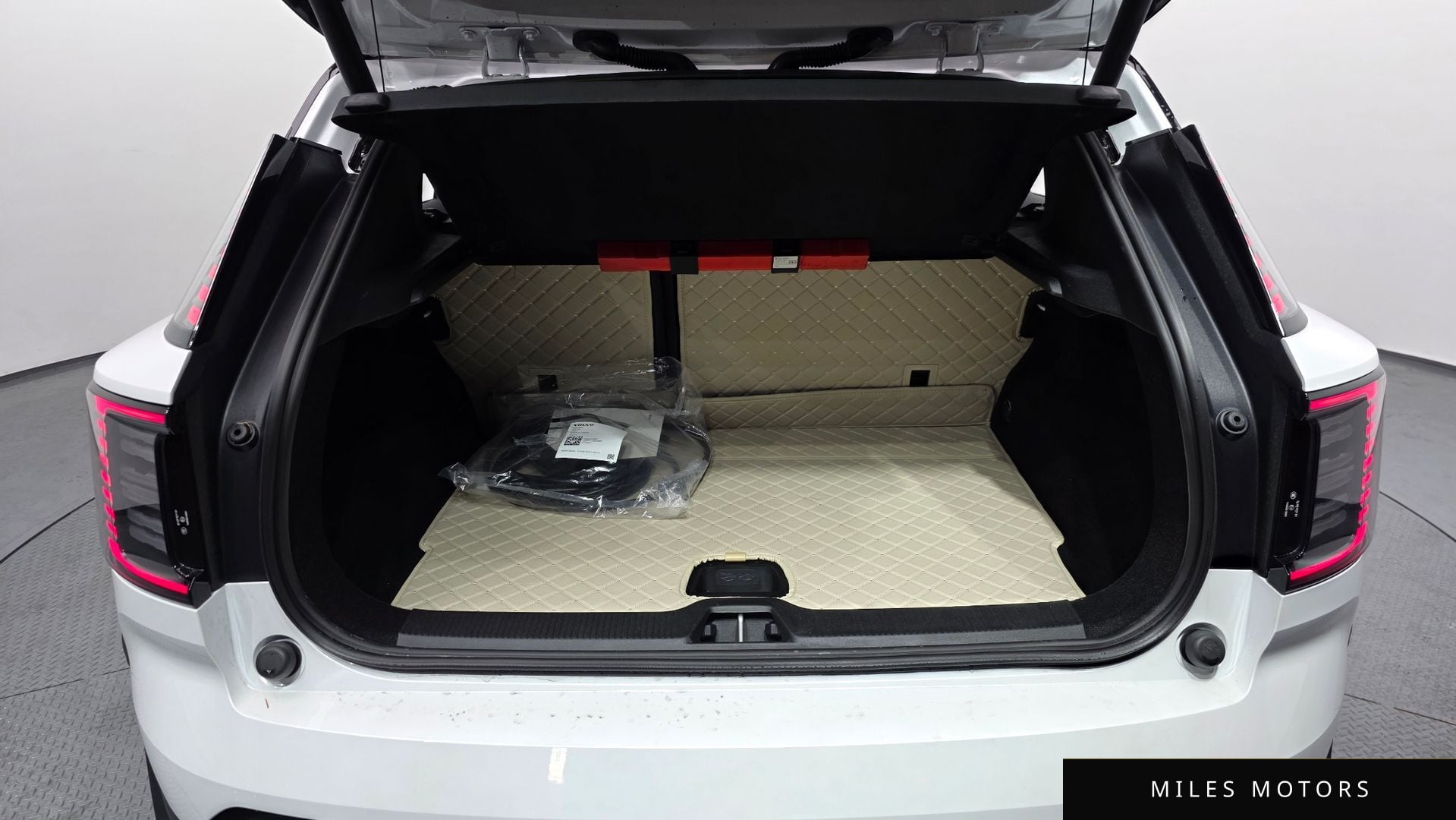 Volvo EX30 크로스 컨트리 2026 — миниатюра 20