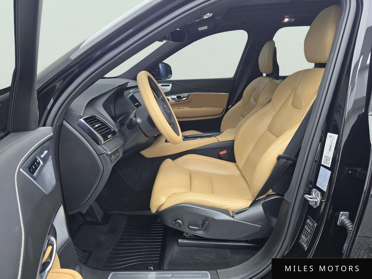 Volvo XC90 2022 — миниатюра 10
