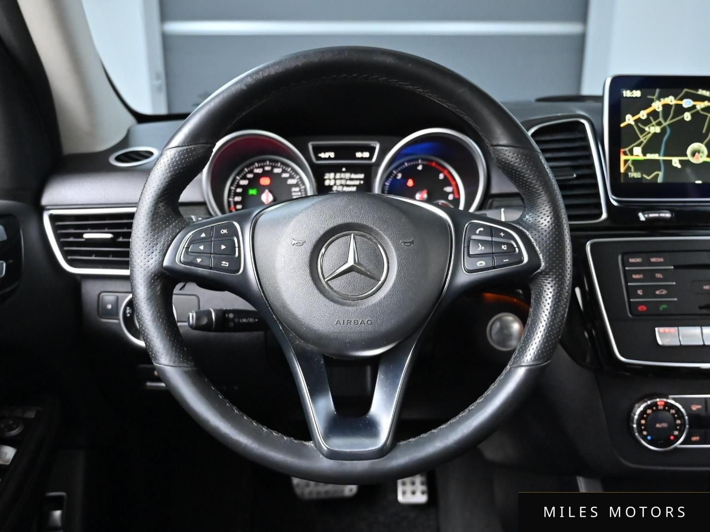 Mercedes-Benz GLE-Class W166 2016 — миниатюра 13