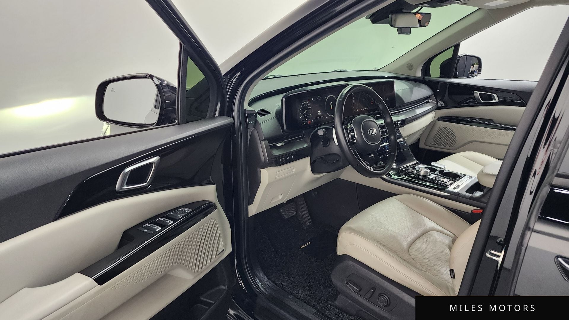 Kia Carnival 2021 — миниатюра 10