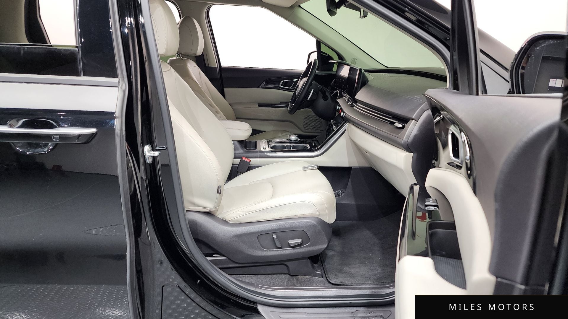 Kia Carnival 2021 — миниатюра 11