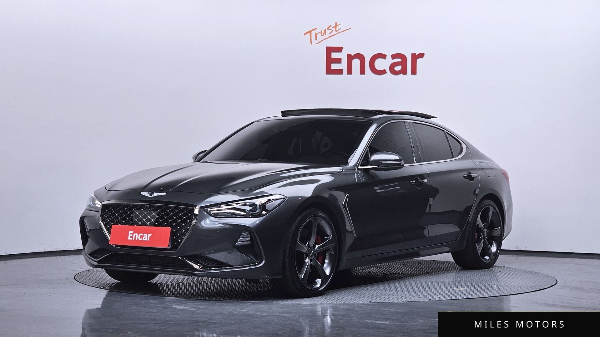 Genesis G70 2019 — фото 1 из 12