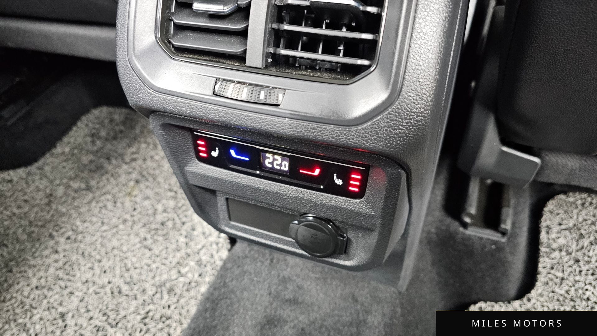 Volkswagen Tiguan 2023 — миниатюра 18