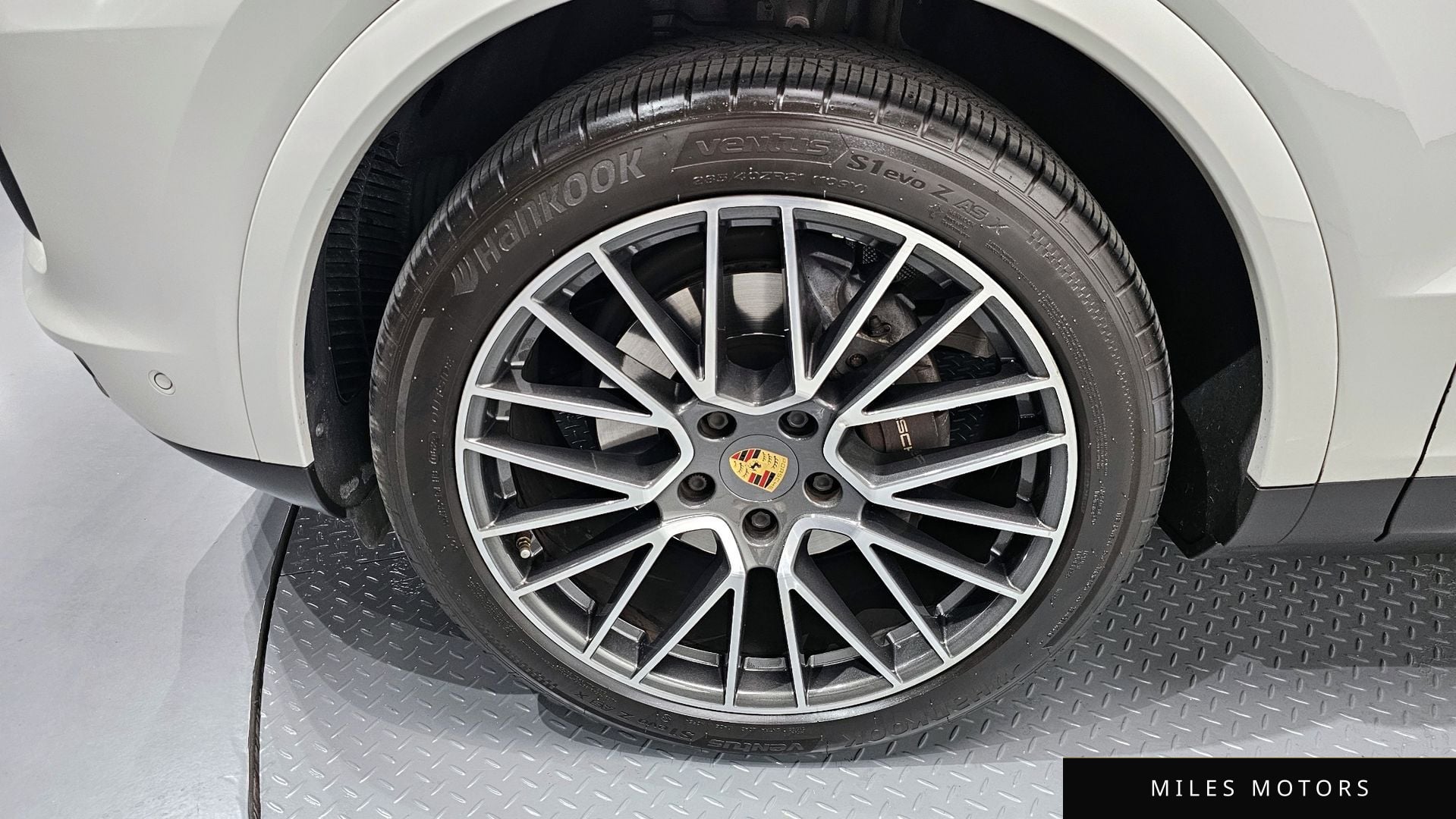 Porsche Cayenne 2021 — миниатюра 5