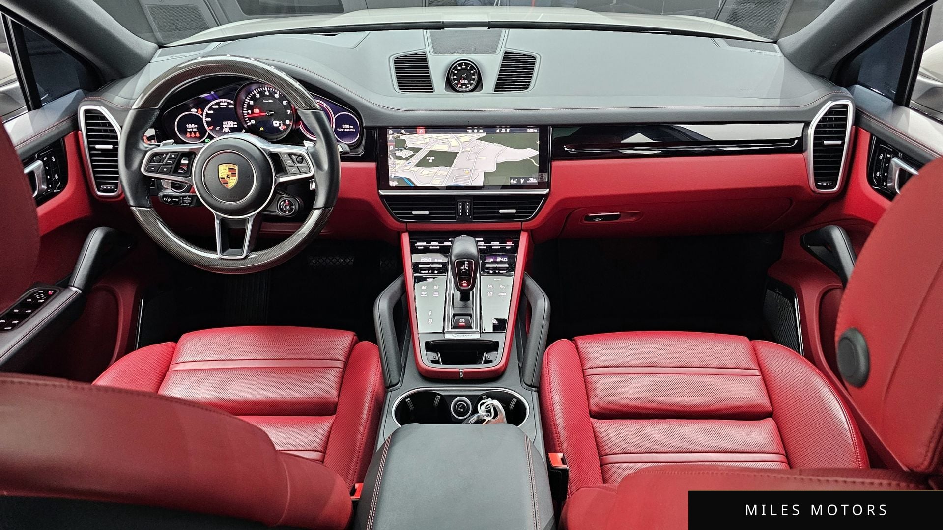 Porsche Cayenne 2021 — миниатюра 7