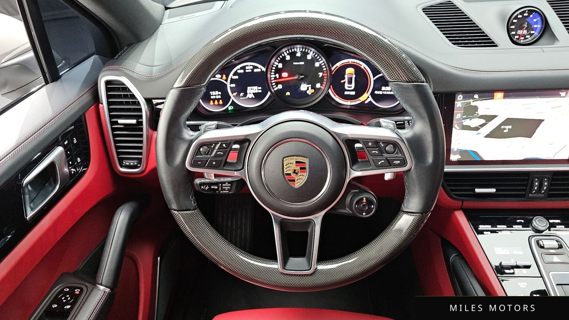 Porsche Cayenne 2021 — миниатюра 13