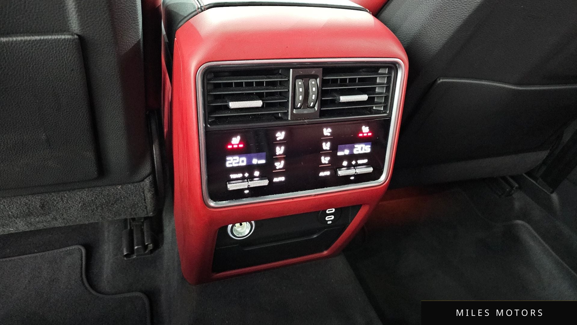 Porsche Cayenne 2021 — миниатюра 18