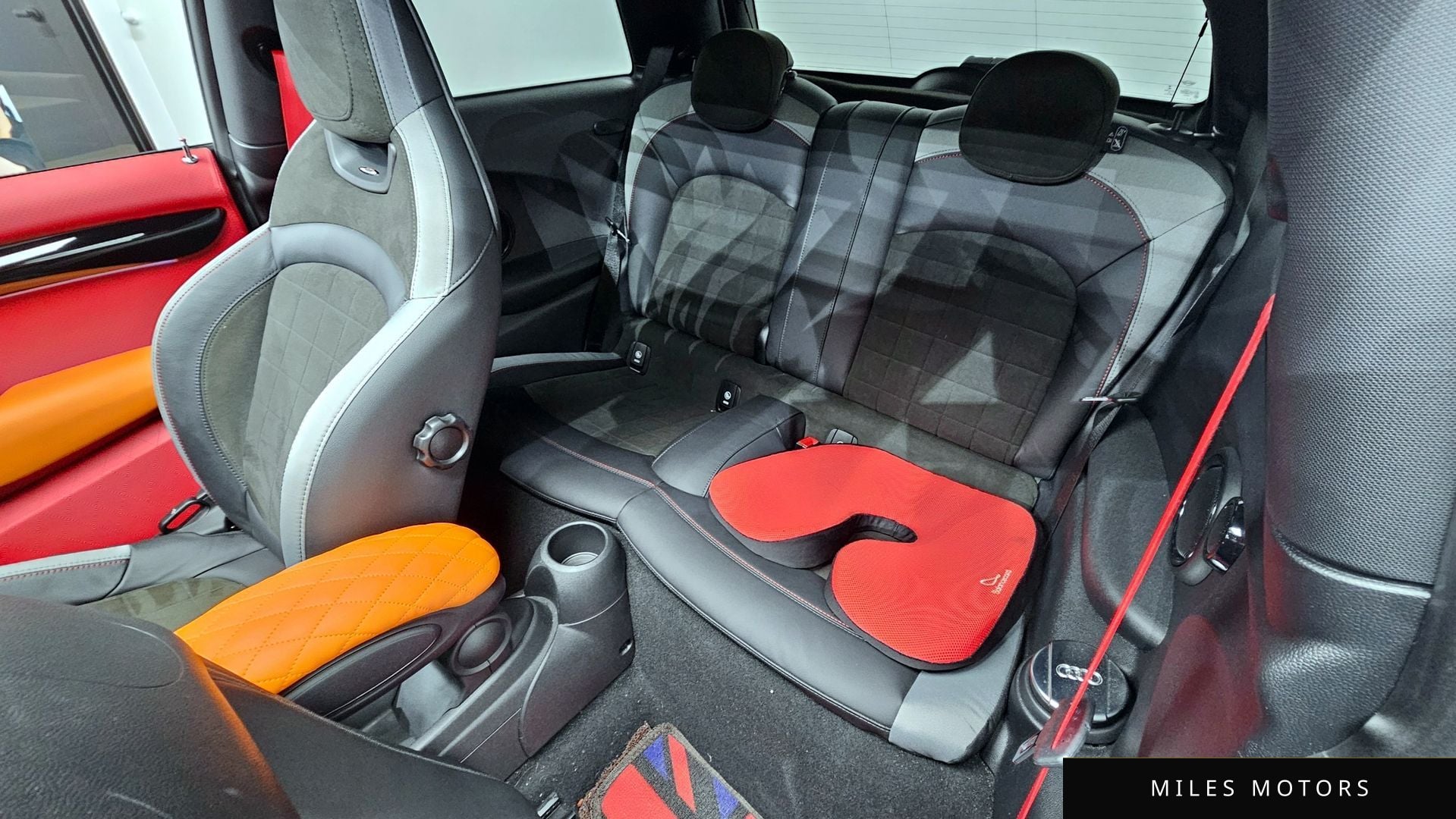 MINI Cooper S 2023 — миниатюра 12