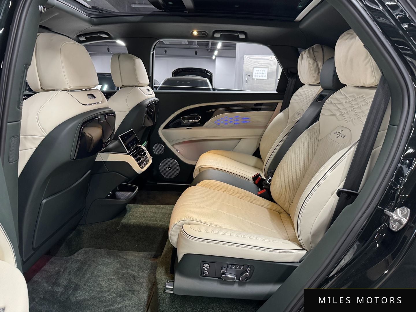 Bentley Bentayga 2024 — миниатюра 12