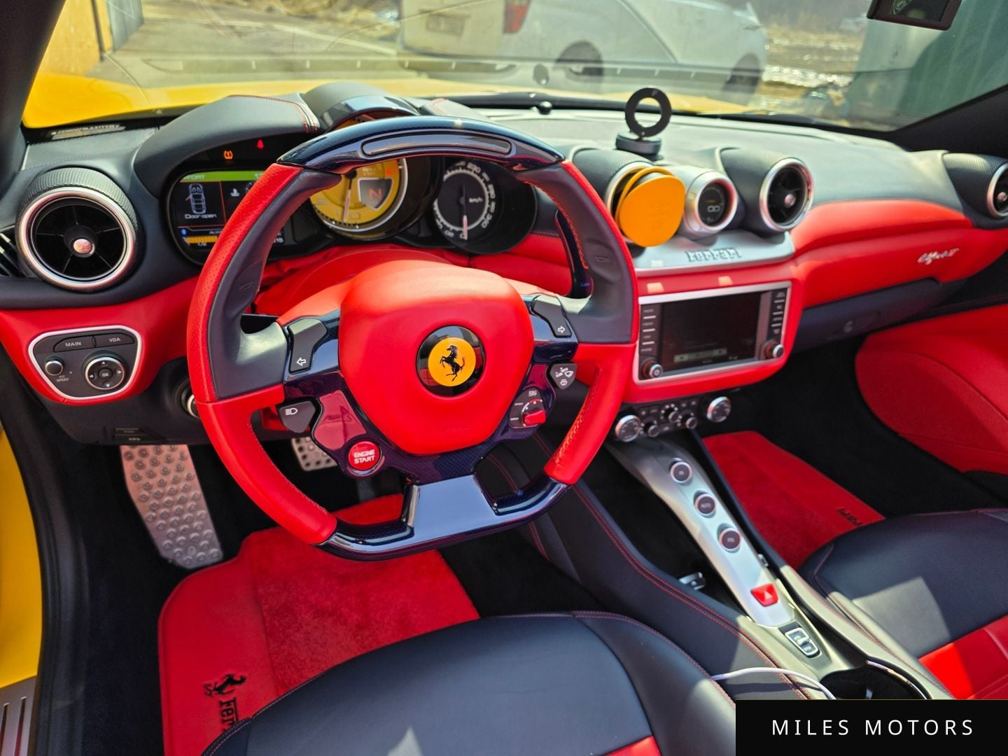 Ferrari 캘리포니아 2015 — миниатюра 7