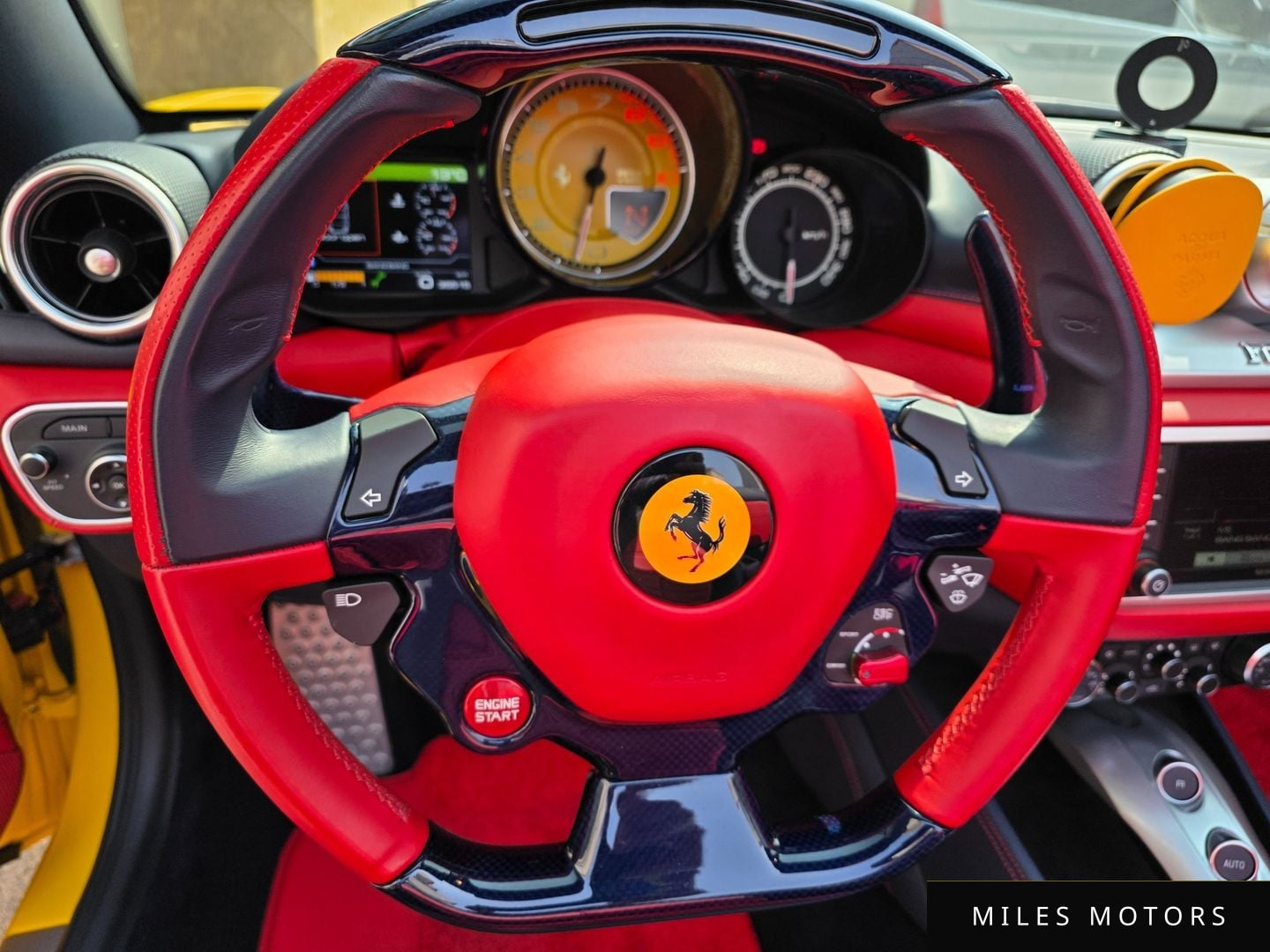 Ferrari 캘리포니아 2015 — миниатюра 8