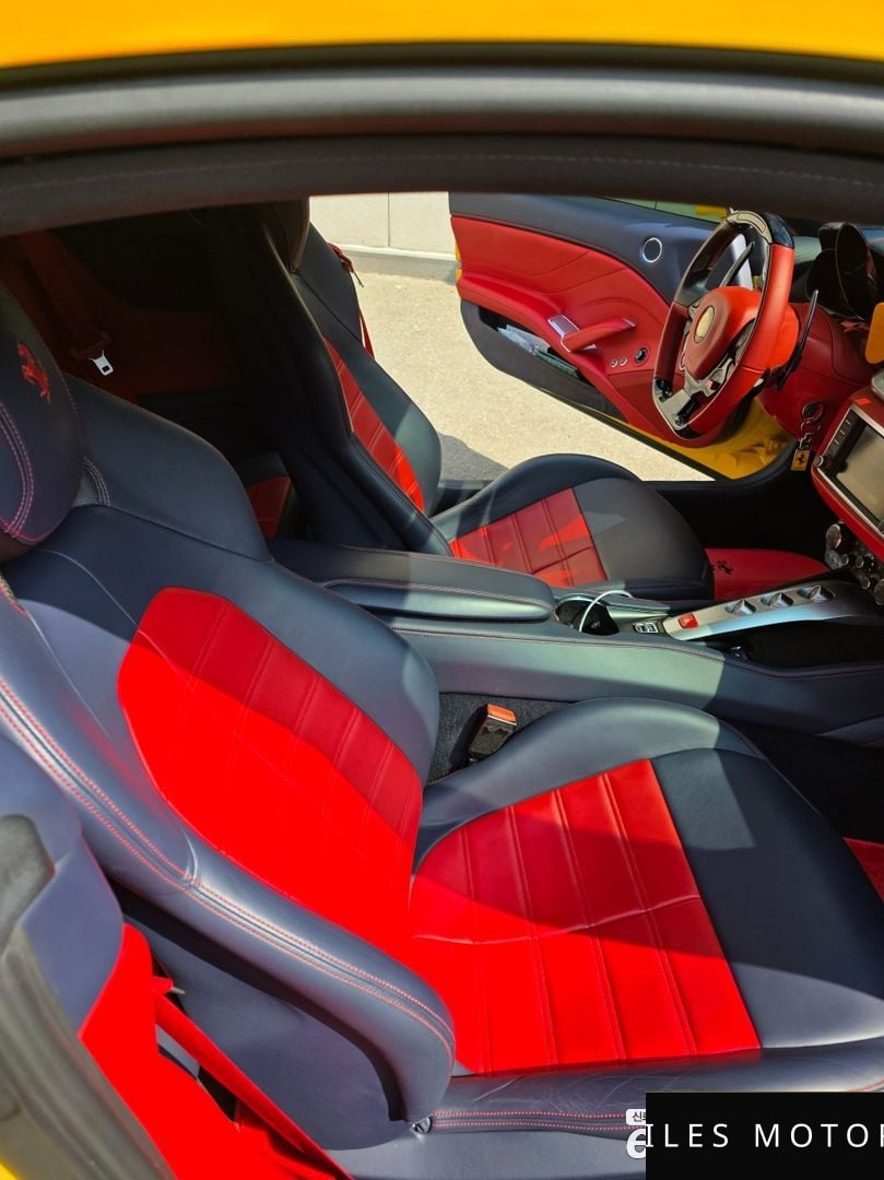 Ferrari 캘리포니아 2015 — миниатюра 10