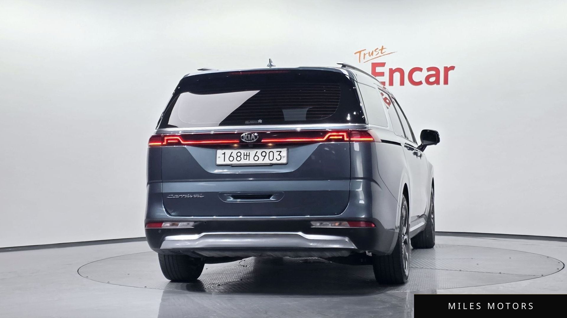 Kia Carnival 2021 — миниатюра 3