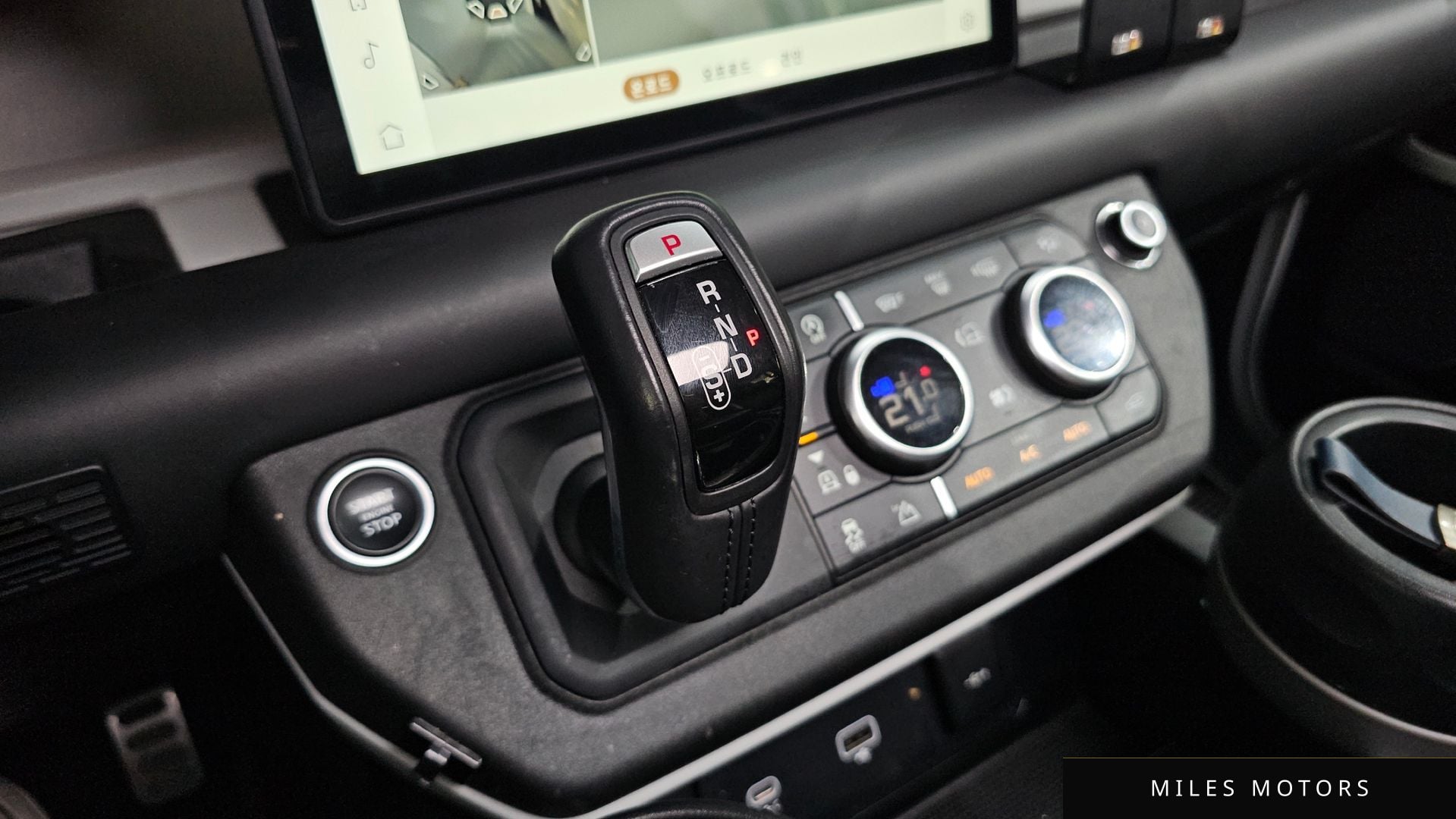 Land Rover Defender 2022 — миниатюра 9