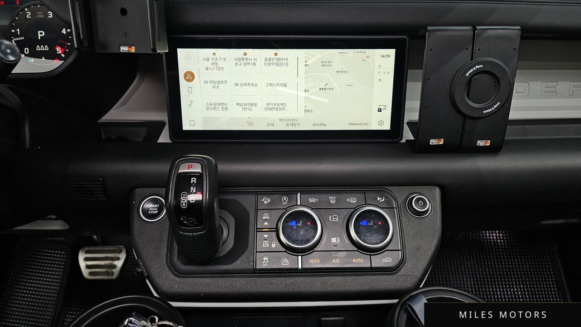 Land Rover Defender 2022 — миниатюра 12