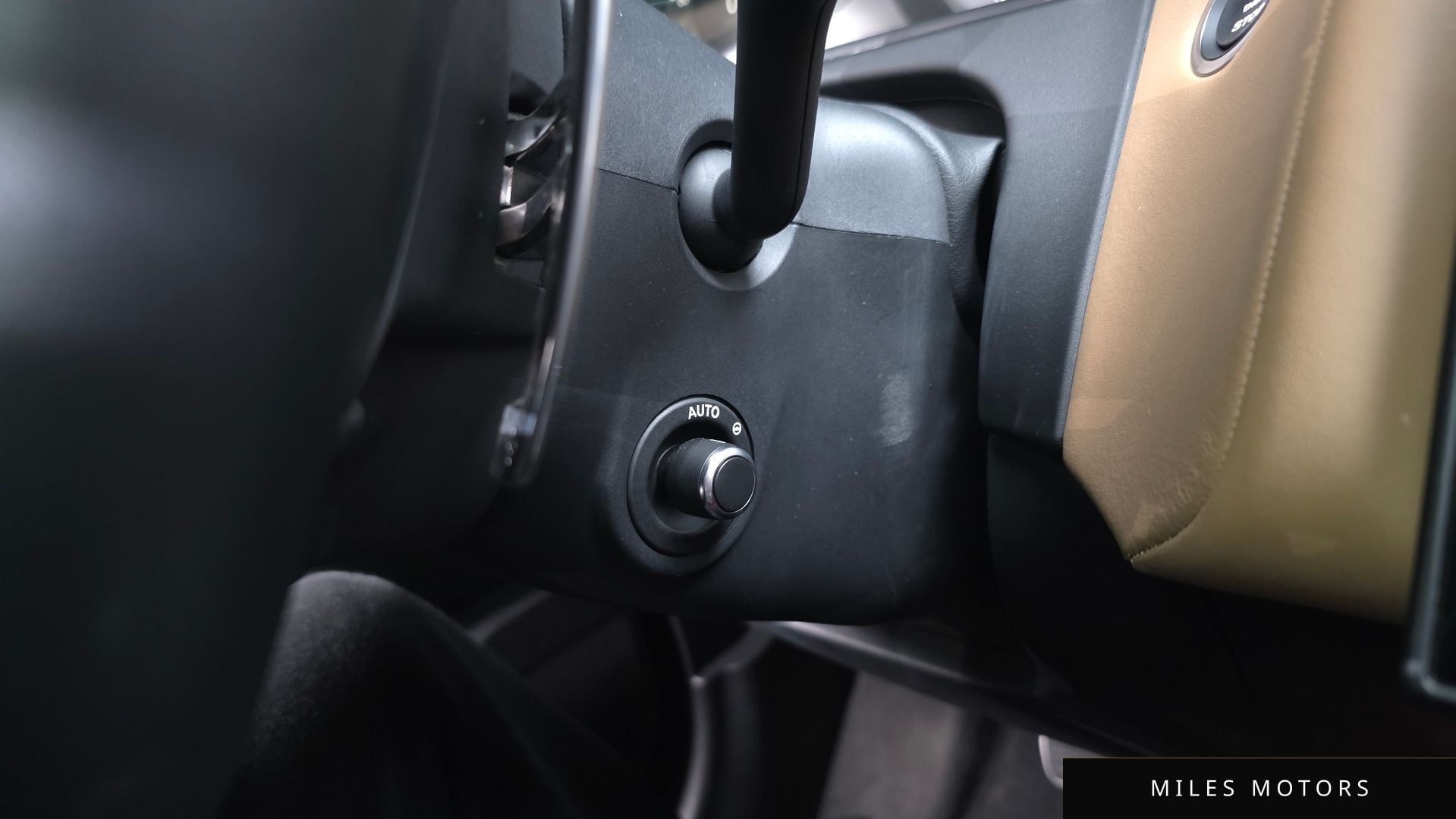 Land Rover 레인지로버 벨라 2025 — миниатюра 13