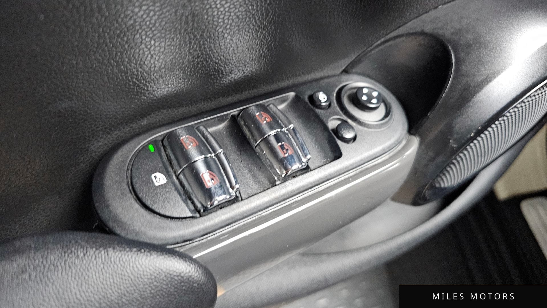 MINI 쿠퍼 2019 — миниатюра 14