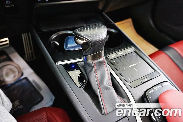 Лексус UX250h 2021 — миниатюра 17