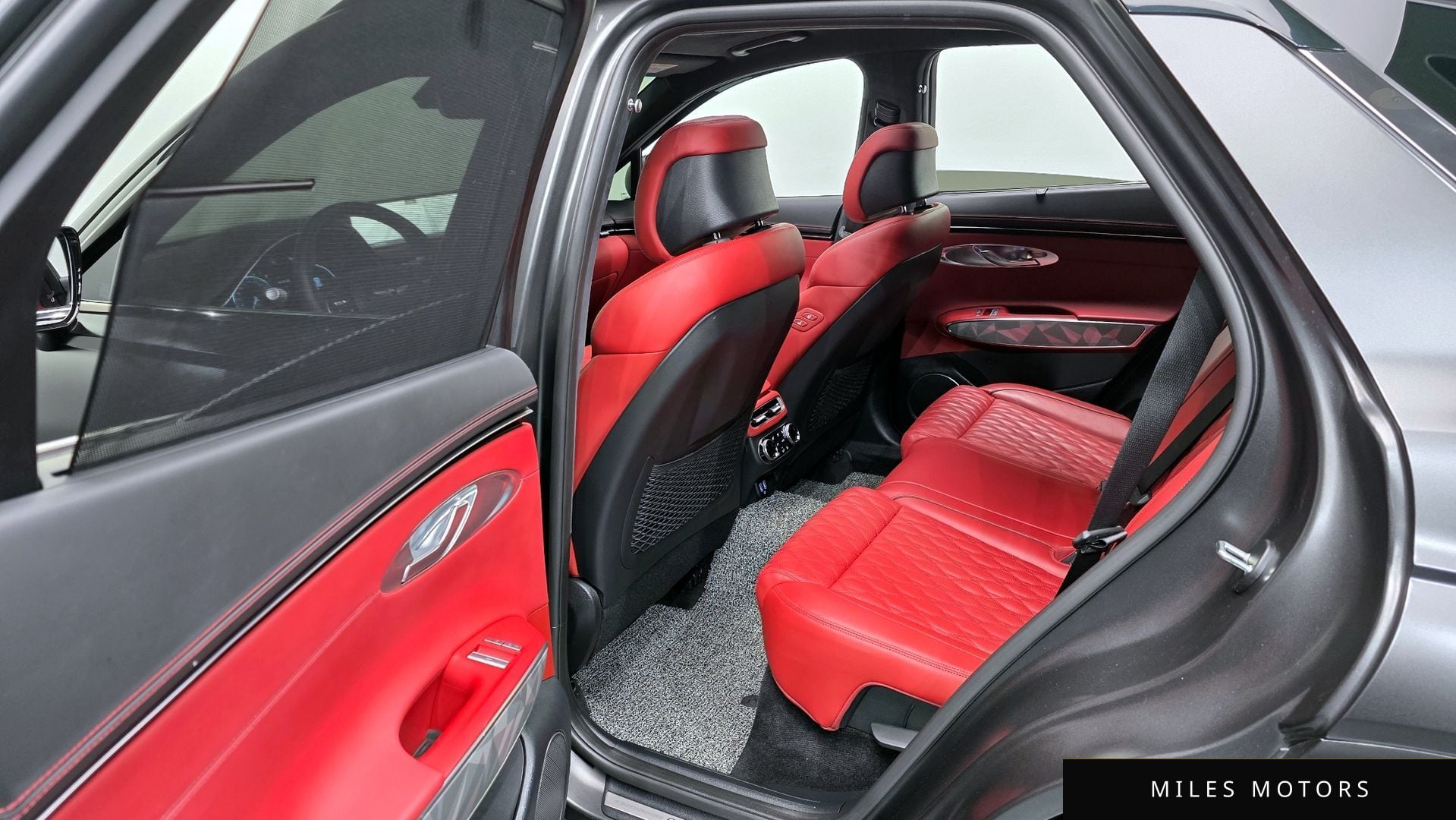 Genesis GV70 2024 — миниатюра 12