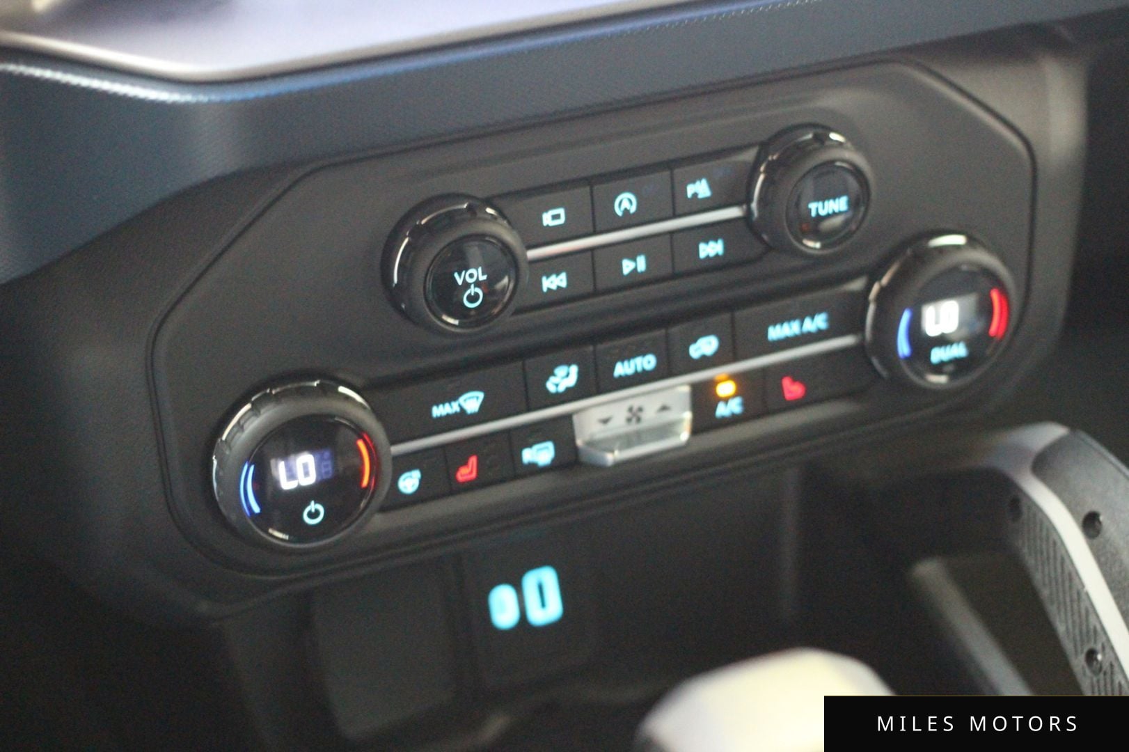 Ford Bronco 2023 — миниатюра 10