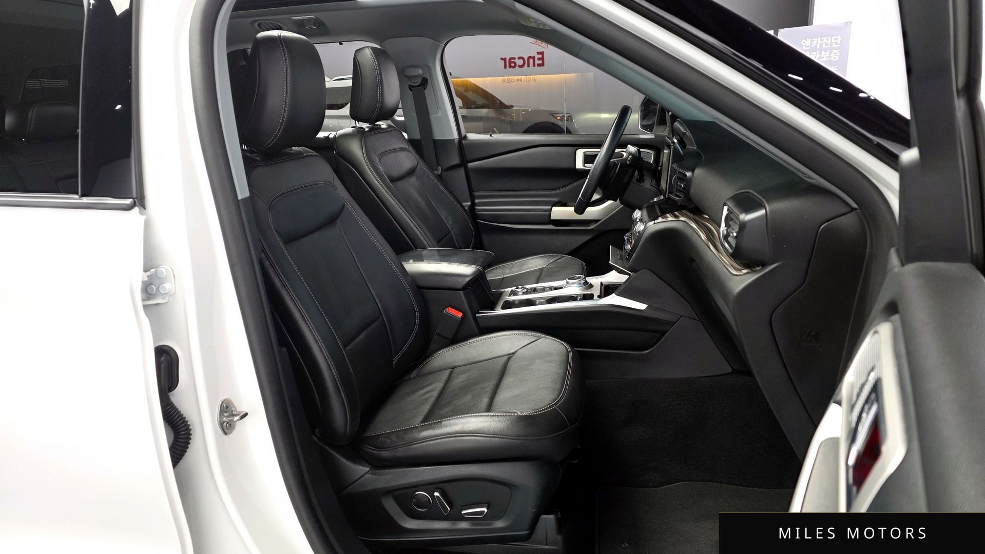 Ford Explorer 2020 — миниатюра 11