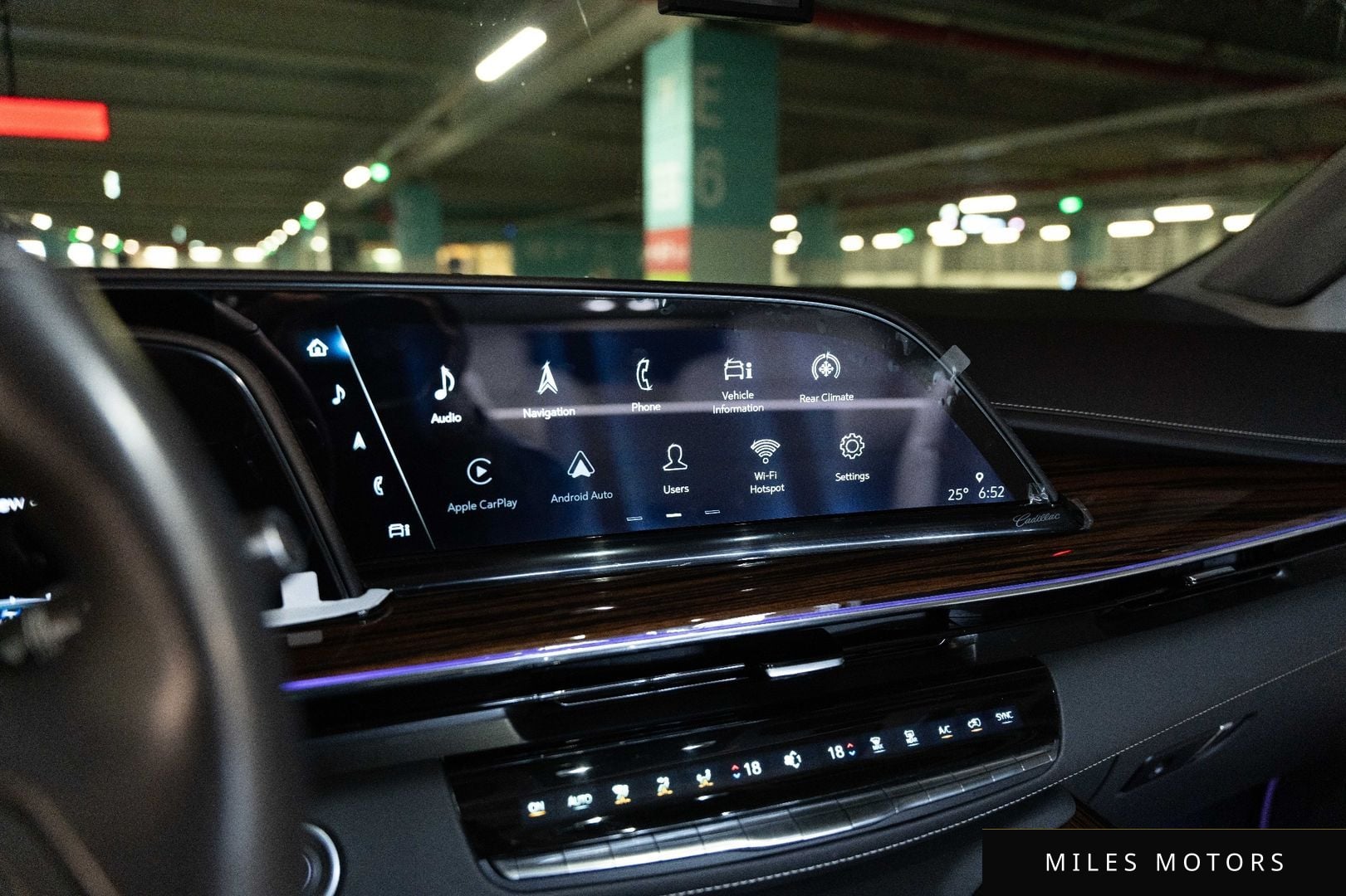 Cadillac Escalade 2022 — миниатюра 6