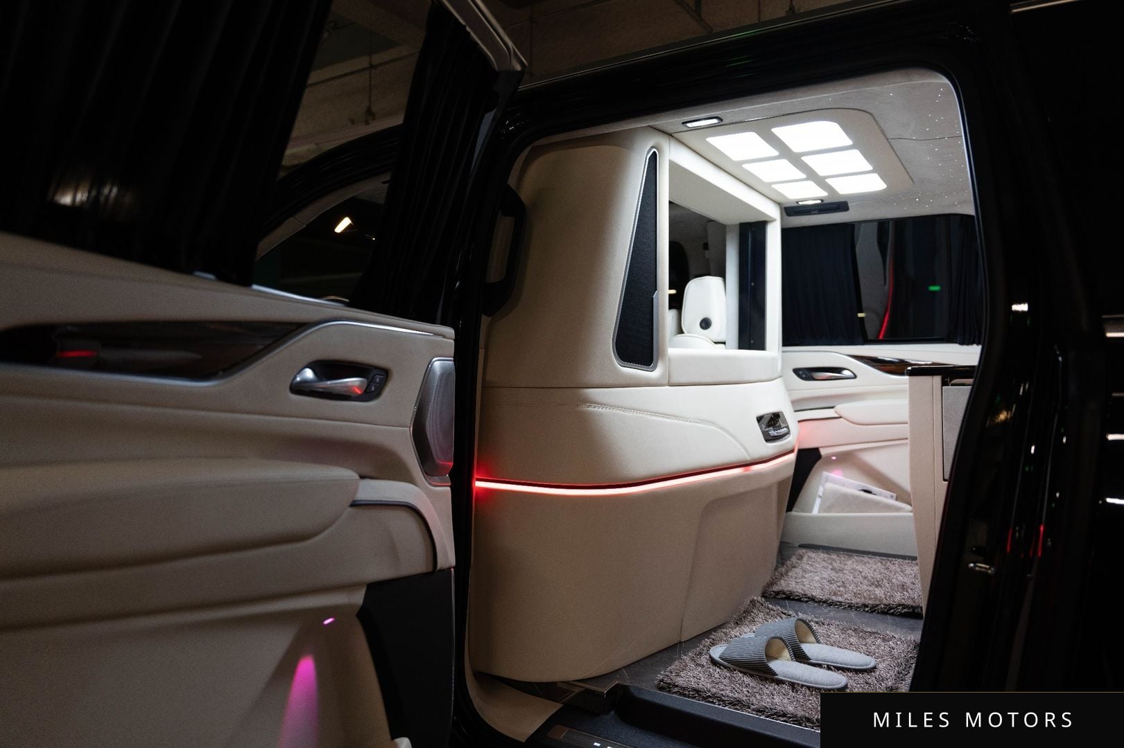 Cadillac Escalade 2022 — миниатюра 13
