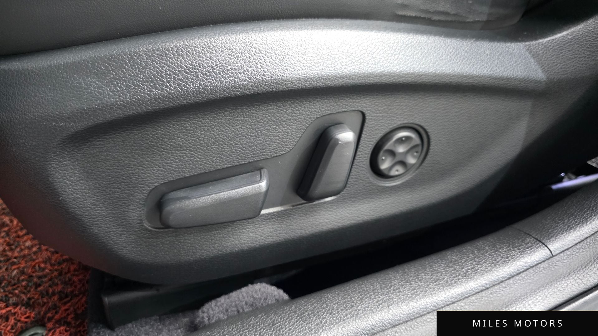 Hyundai Sonata 2015 — миниатюра 17