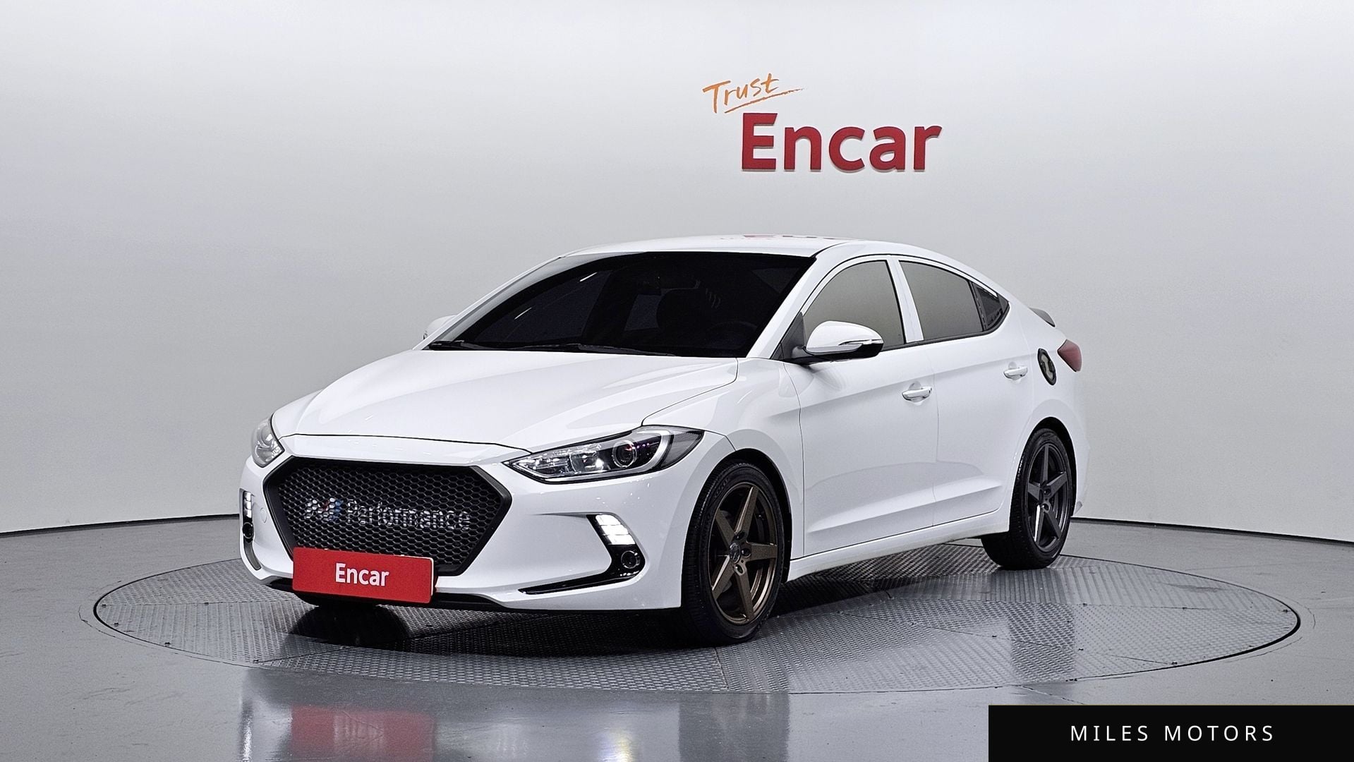 Hyundai AVANTE 2016 — фото 1 из 12