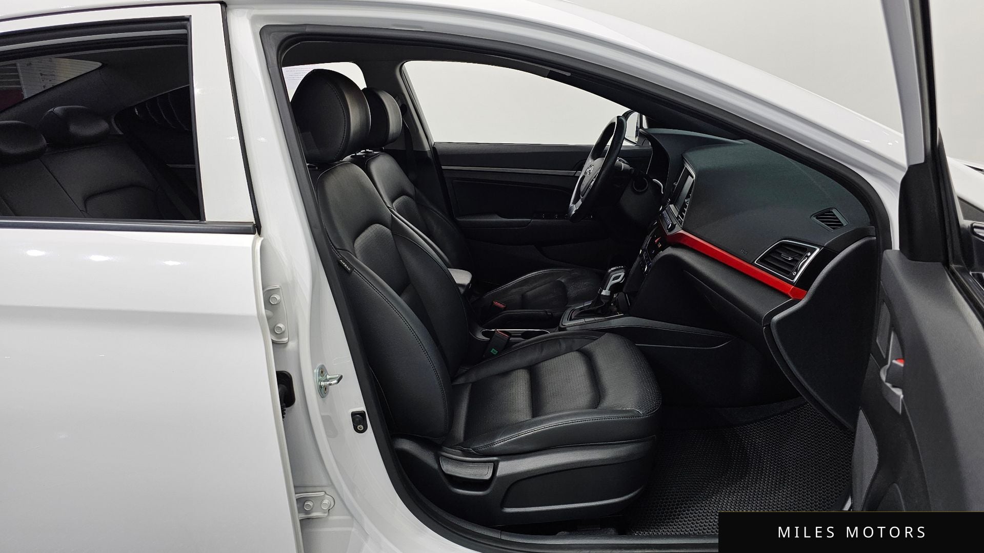 Hyundai AVANTE 2016 — миниатюра 10
