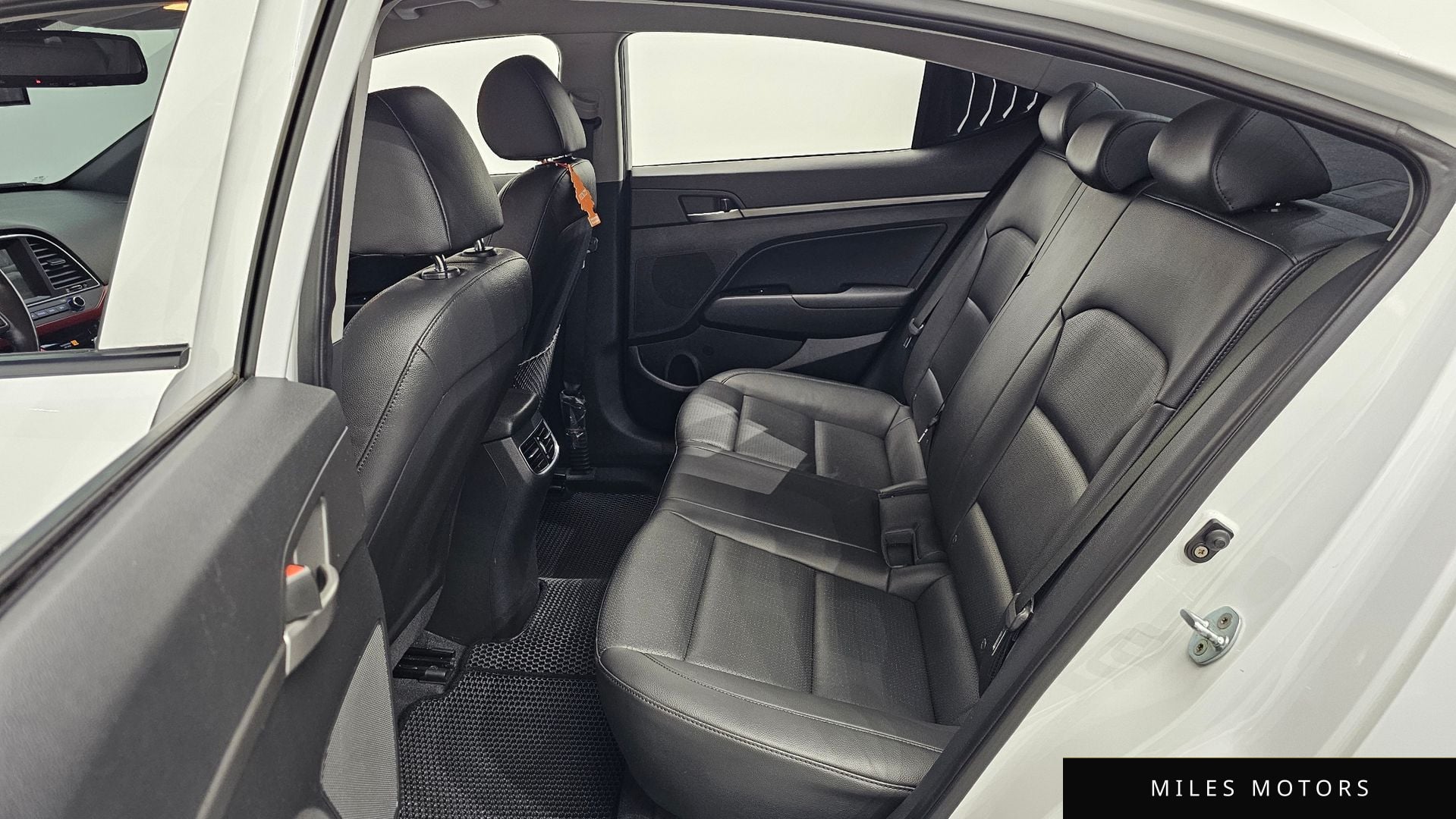 Hyundai AVANTE 2016 — миниатюра 12
