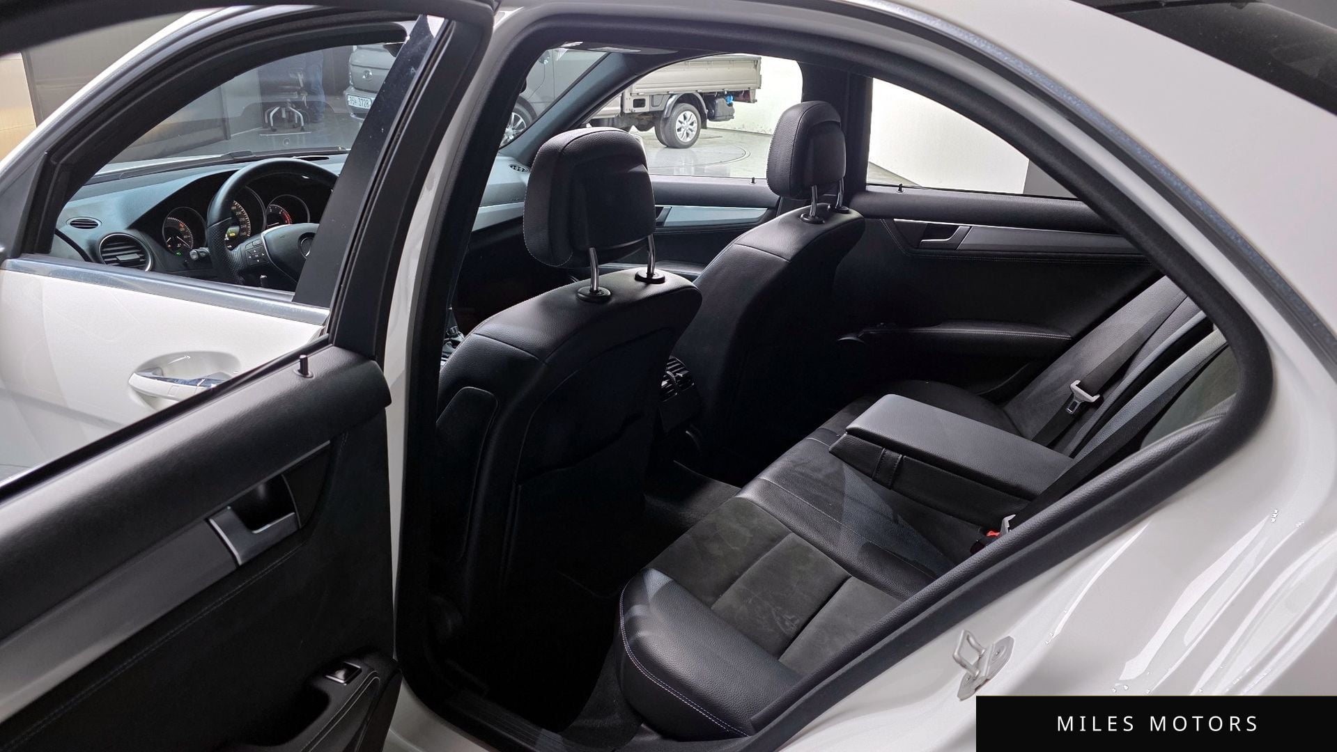 Mercedes-Benz C-Class W204 2014 — миниатюра 11